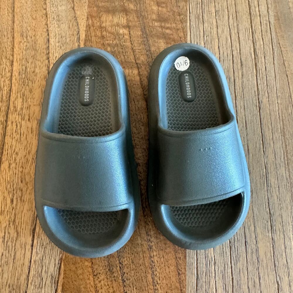 Childhoods Clothing Toddler Slides - Size 9/10 - Picture 6 of 7